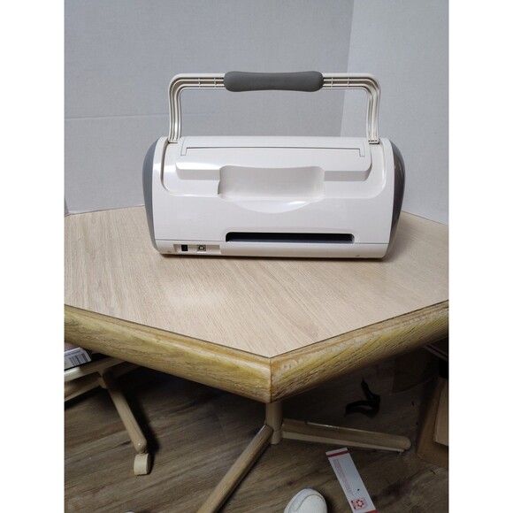 Cricut Personal Electronic Cutter Machine Model CRV001 - Tested Power Adapter - Picture 7 of 9